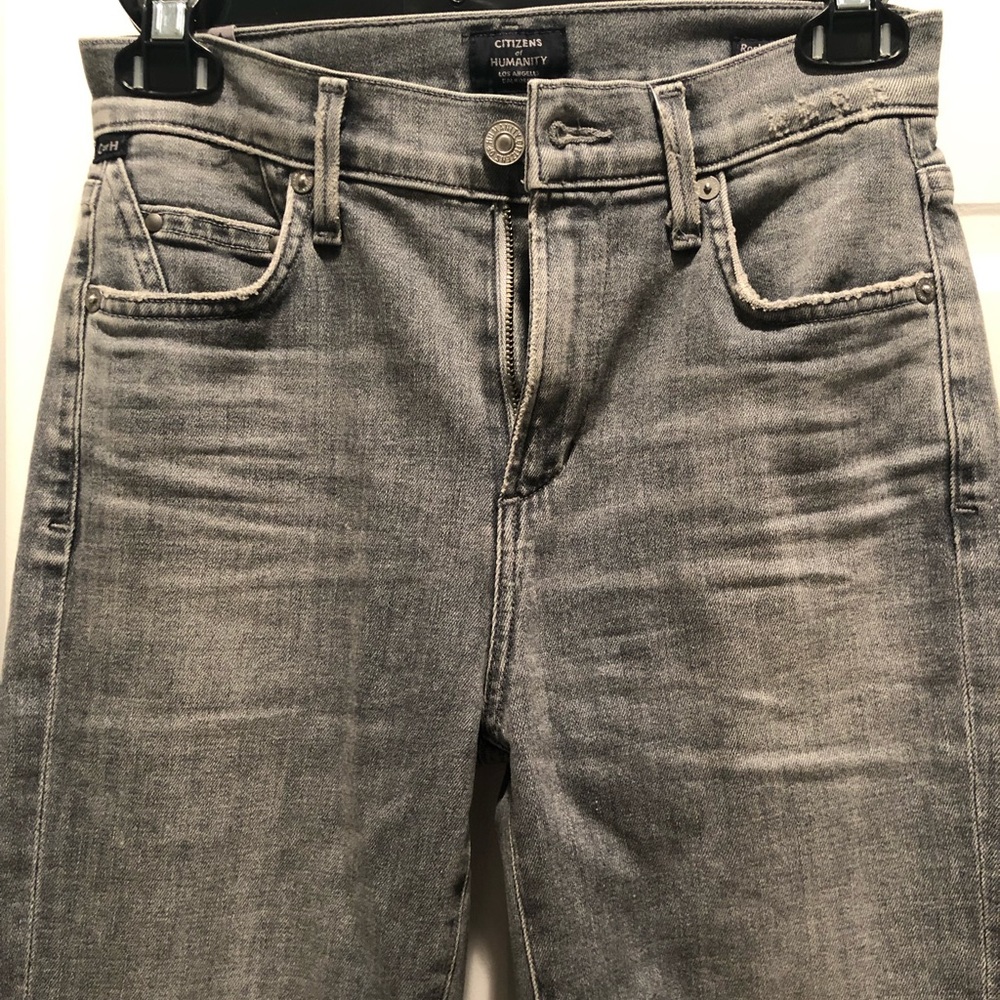 Distressed crop jeans